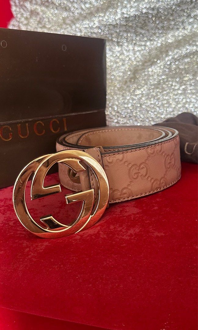 Gucci belt on bed discount