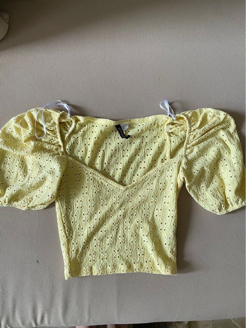 H M yellow top Women s Fashion Tops Shirts on Carousell