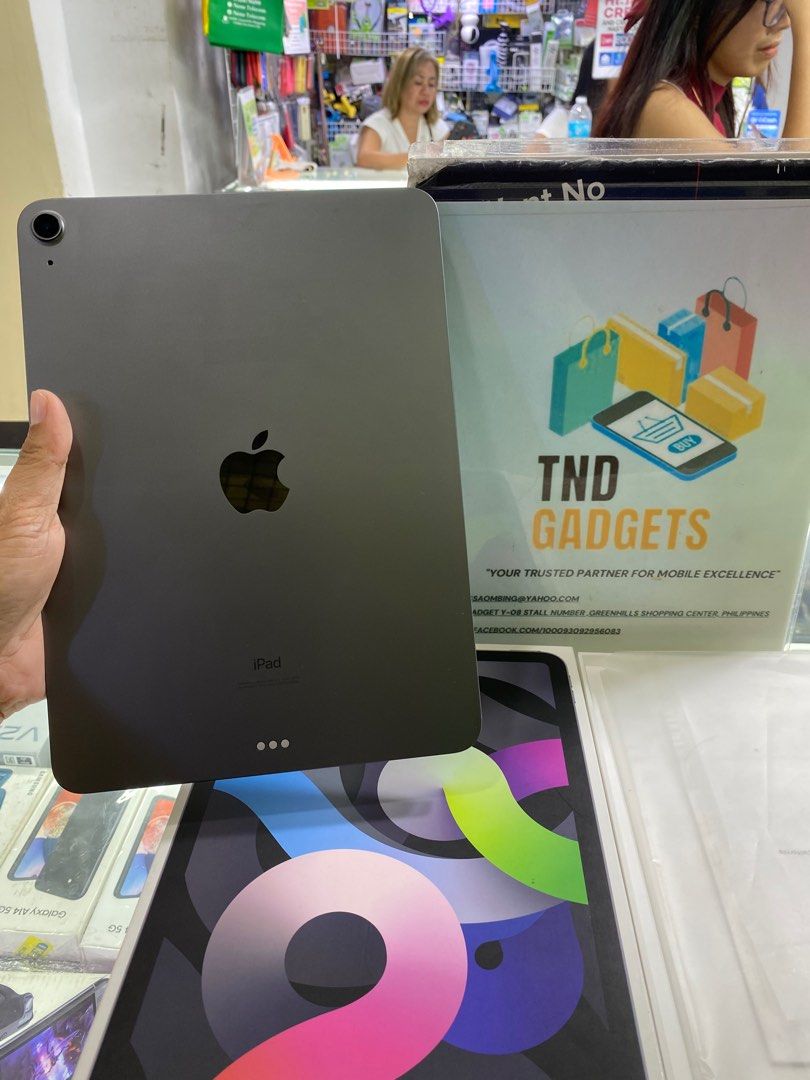 Ipad Air 4 64gb wifi (Category: iPad) located in Pasig City. Submitted by melissaomb01623 (Listing ID 1309930367, Image 3). Description: Ipad Air 4 64gb wifi good as new complete with box 💯smooth no issue check all u want 📌pick up store in greenhills shopping center 📌we do cod in metro manila and near provinces just add sf only 📌we ship nationwide via LBC 💯we accept swap/trade in 📌we accept credit card/ggives 📌for fast transaction make a c