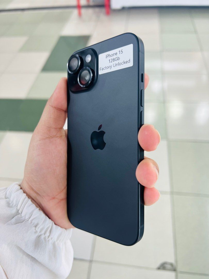 Iphone 15 128gb 99% batt Globelocked (Category: iPhone 15 Series) located in San Juan City. Submitted by javedsgadgetshop (Listing ID 1310031644, Image 2). Description: OPEN FOR INSTALLMENT VIA CREDIT CARD/GGIVES/SPAY/BILLEASE & SWAP/TRADE-IN! WE BUY AND SELL ( ANYKINDS OF UNIT BINIBILI PO NAMIN)! PTPA : Padelete po f bawal Read ❗️Onhand ‼️ Iphone 15 •128gb •NTC Variant •99% batt health •Globelocked •95% Smoothness •No hidden issue | No Repaired 