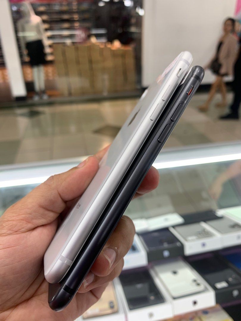 iPhone 8 64gb (Category: iPhone 8 Series) located in Manila. Submitted by arzillah (Listing ID 1310059982, Image 3). Description: iPhone 8 64gb Factory unlock 92% battery health Slightly use No issues All working Open for COD/COP + SF Manila area (sameday delivery) Province area (via LBC) required DP to avoid cancellations Physical store: Greenhills shopping Center, 2ndfloor, stall#: Ai 11 Contact#: 09482217224 Page: Arzillah Gadgets Shop Fb: Pri