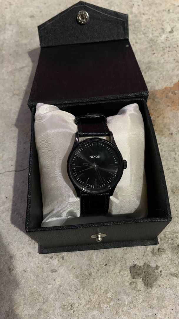 Nixon size matters shop