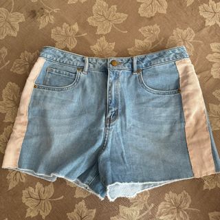 (Category: ) located in . Submitted by eessamml (Listing ID 1309940631, Image 1). Description: .