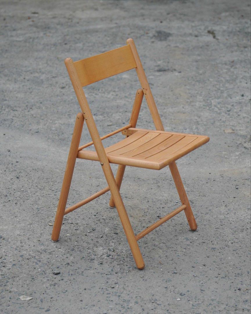 Muji Foldable Oakwood Chair (Category: Chairs) located in Bulacan. Submitted by rock_off.thriftshop.ph (Listing ID 1310039871, Image 1). Description: .