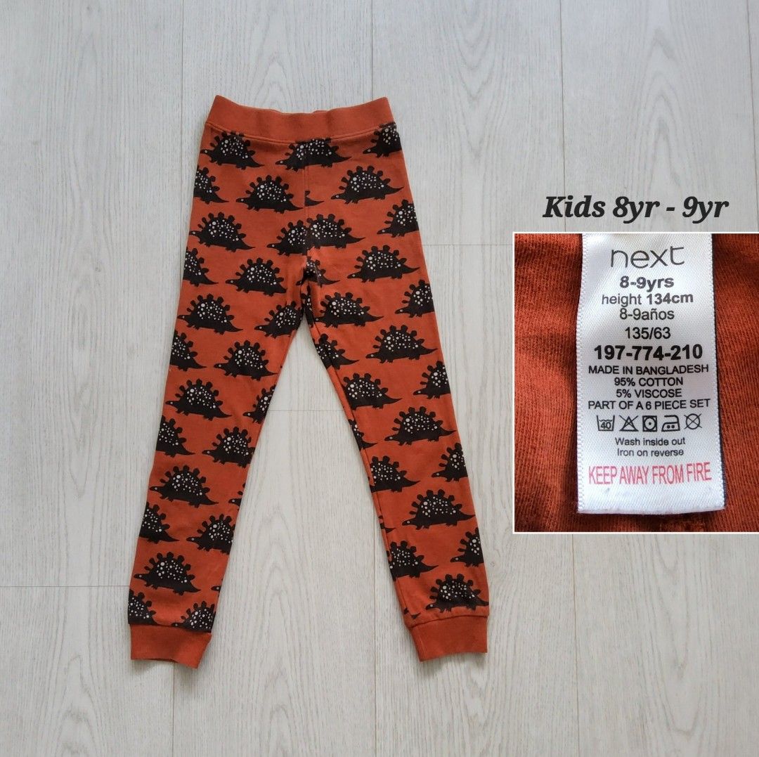 Boy in girl leggings clearance