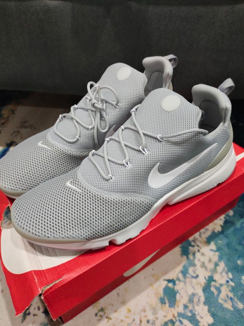 Grey nike presto fly best sale