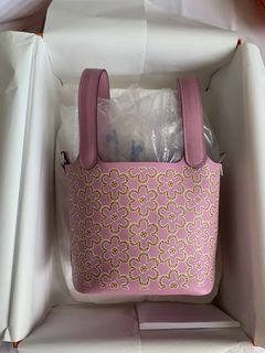 (Category: ) located in . Submitted by bageholic (Listing ID 1309971412, Image 1). Description: .