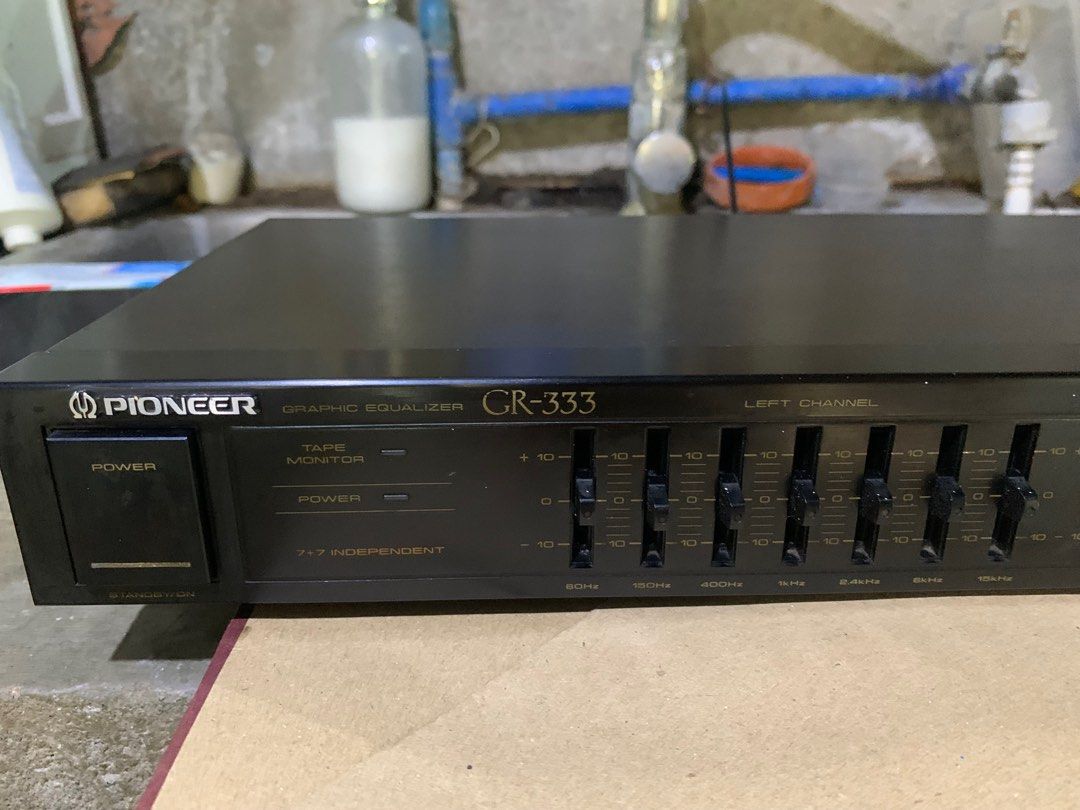 PIONEER GRAPHIC EQUALIZER GR-333 AC 110-220 VOLTS 50/60 HZ 6 WATTS MADE ...