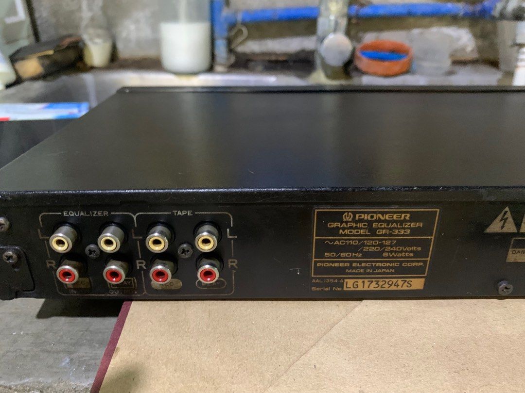 PIONEER GRAPHIC EQUALIZER GR-333 AC 110-220 VOLTS 50/60 HZ 6 WATTS MADE ...