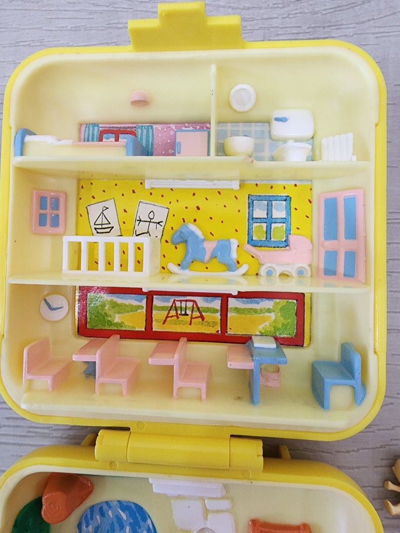Polly pocket midge's play school on sale