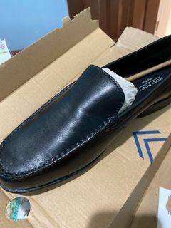 Rockport classic loafer shoes