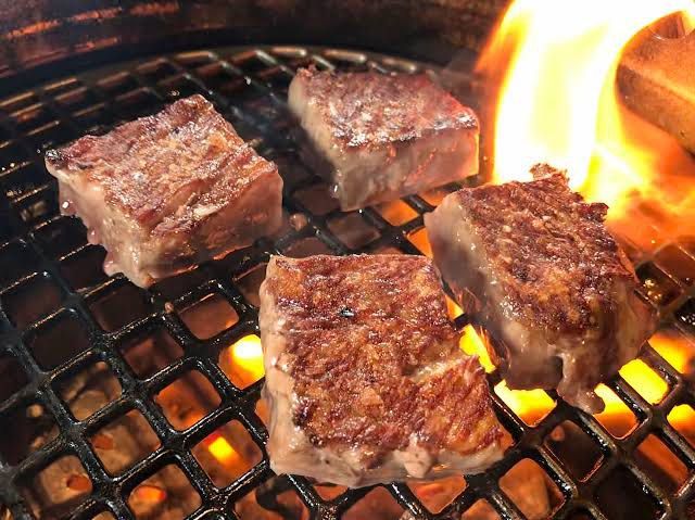 SAIKORO PREMIUM WAGYU STEAK (Category: Chilled & Frozen Food) located in San Pedro. Submitted by haze.m (Listing ID 1260025972, Image 2). Description: Saikoro Premium Wagyu Cubes 🥢Origin: Japan 🥢Approx 70-75 cubes 🥢 Soft and Juicy (melts in your mouth) 🥢Saikoro wagyu cubes are made of pure Wagyu trimmings and are not mixed with any other meat fat for an authentic, ultra delicious flavor. 🥢Can be grilled or pan fried 🥢Pro tip: cook it quickl