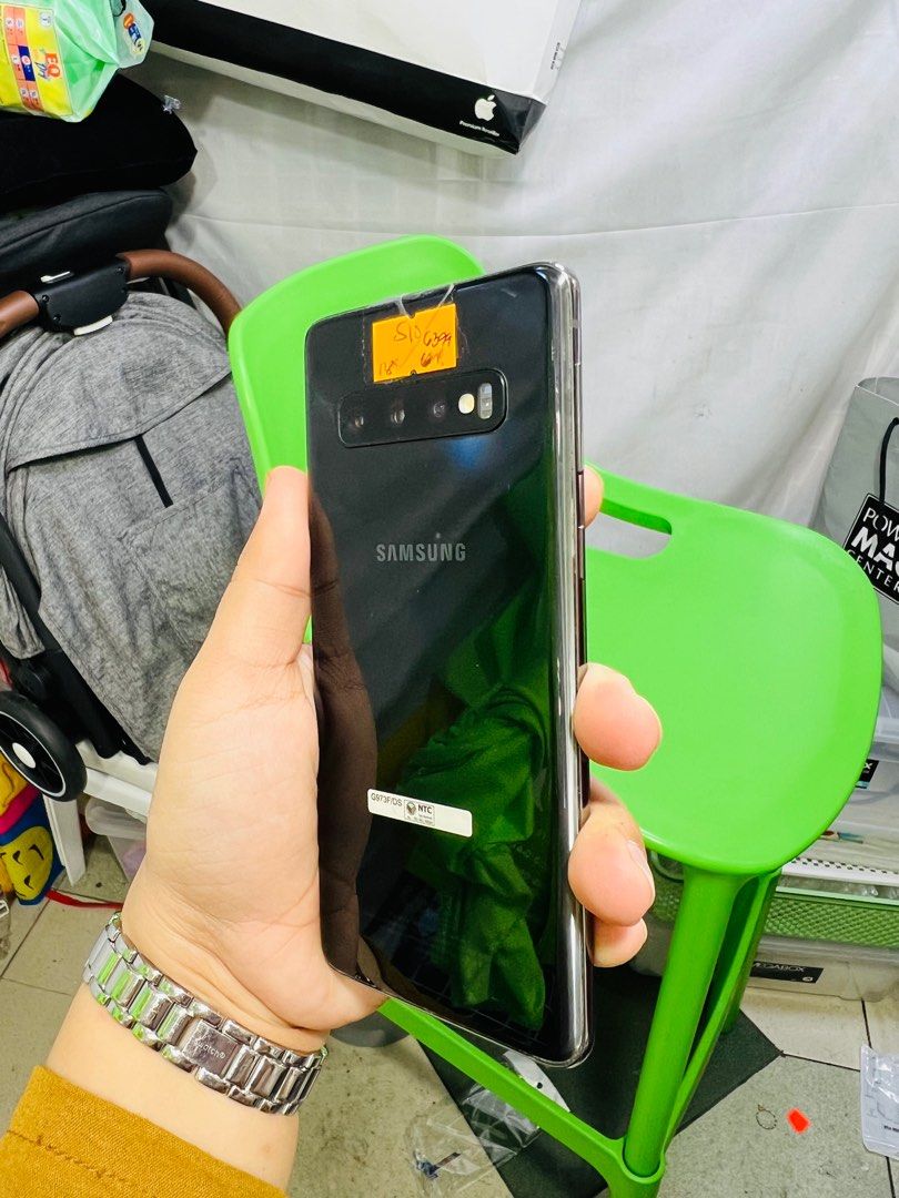 Samsung S10 128gb Dualsim FU (Category: Samsung) located in San Juan City. Submitted by javedsgadgetshop (Listing ID 1309908336, Image 2). Description: OPEN FOR INSTALLMENT VIA CREDIT CARD/GGIVES/SPAY/BILLEASE & SWAP/TRADE-IN! WE BUY AND SELL ( ANYKINDS OF UNIT BINIBILI PO NAMIN)! PTPA : Padelete po f bawal Read ❗️Onhand ‼️ Samsung S10 •128gb •NTC Variant •Good batt health •Factory Unlock •95% Smoothness •No hidden issue | No Repaired •100% Authe