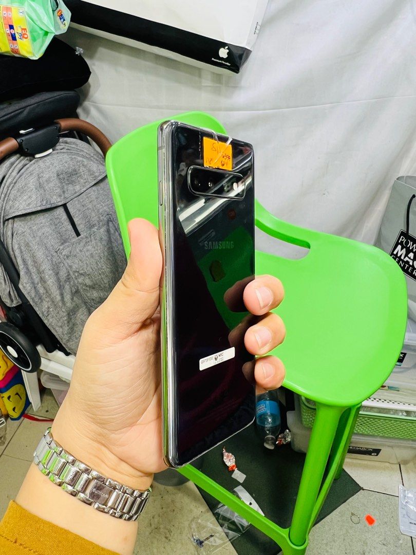 Samsung S10 128gb Dualsim FU (Category: Samsung) located in San Juan City. Submitted by javedsgadgetshop (Listing ID 1309908336, Image 3). Description: OPEN FOR INSTALLMENT VIA CREDIT CARD/GGIVES/SPAY/BILLEASE & SWAP/TRADE-IN! WE BUY AND SELL ( ANYKINDS OF UNIT BINIBILI PO NAMIN)! PTPA : Padelete po f bawal Read ❗️Onhand ‼️ Samsung S10 •128gb •NTC Variant •Good batt health •Factory Unlock •95% Smoothness •No hidden issue | No Repaired •100% Authe