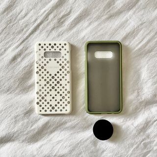Samsung S10e phone case bundle