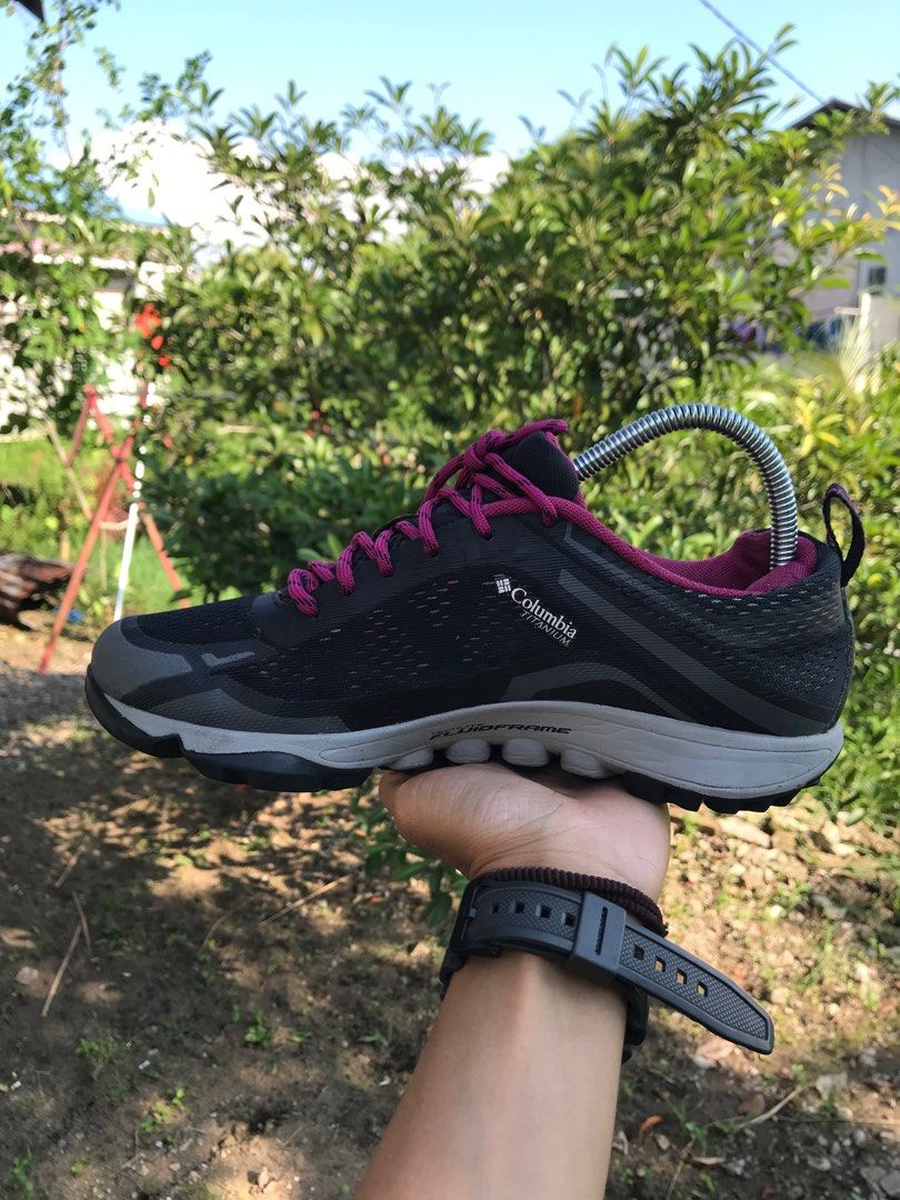 Sepatu Columbia hiking shoes, Fesyen Pria, Sepatu Lainnya di