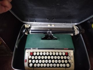 Smith Corona Classic Typewriter