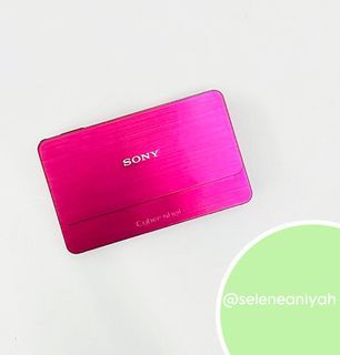Sony Digicam in Pink
