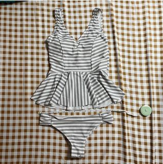 (Category: ) located in . Submitted by gracie_items (Listing ID 1309899054, Image 1). Description: .