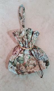 Unique tapestry bucket drawstring purse