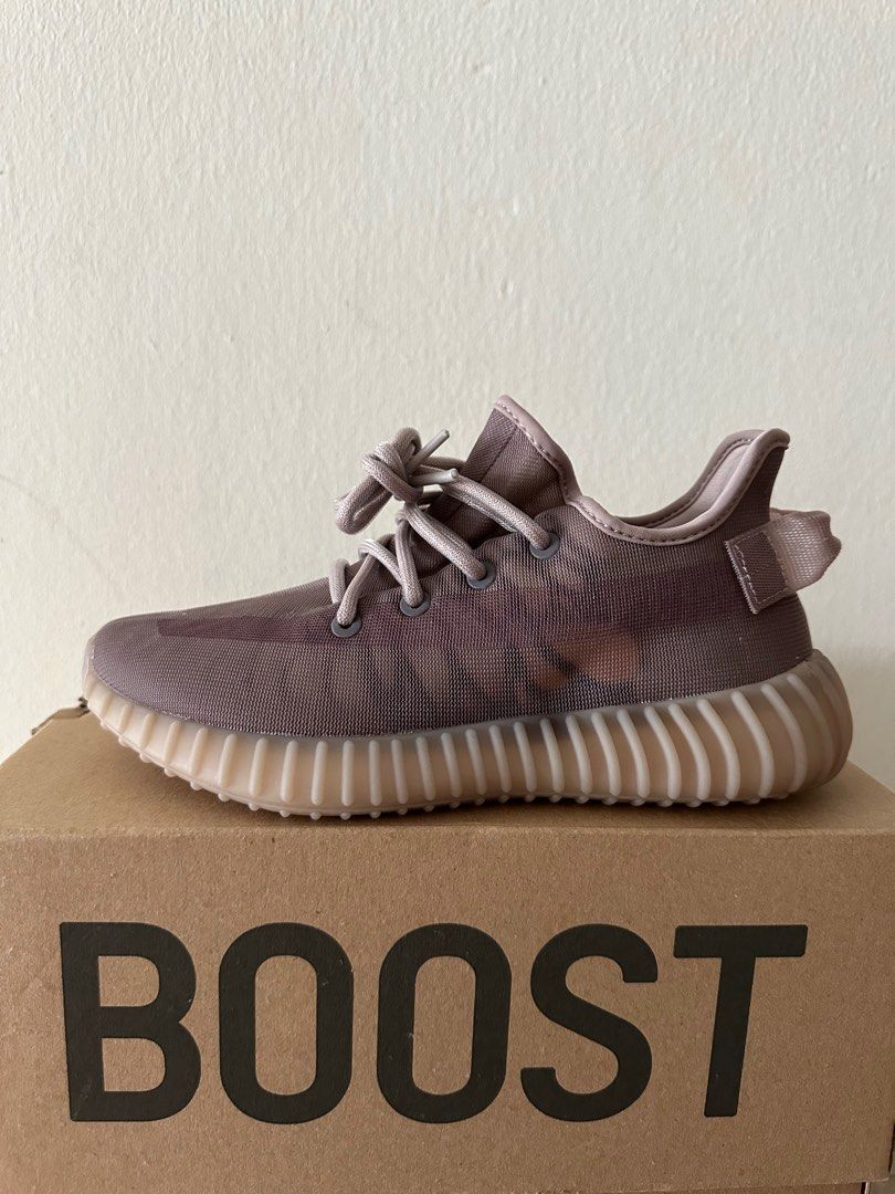 US 5) Adidas Yeezy Boost 350 V2 Mono Mist Beige Earth Brown, Women's  Fashion, Footwear, Sneakers on Carousell