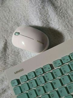 Wireless Mouse and Keyboard  (miniso)