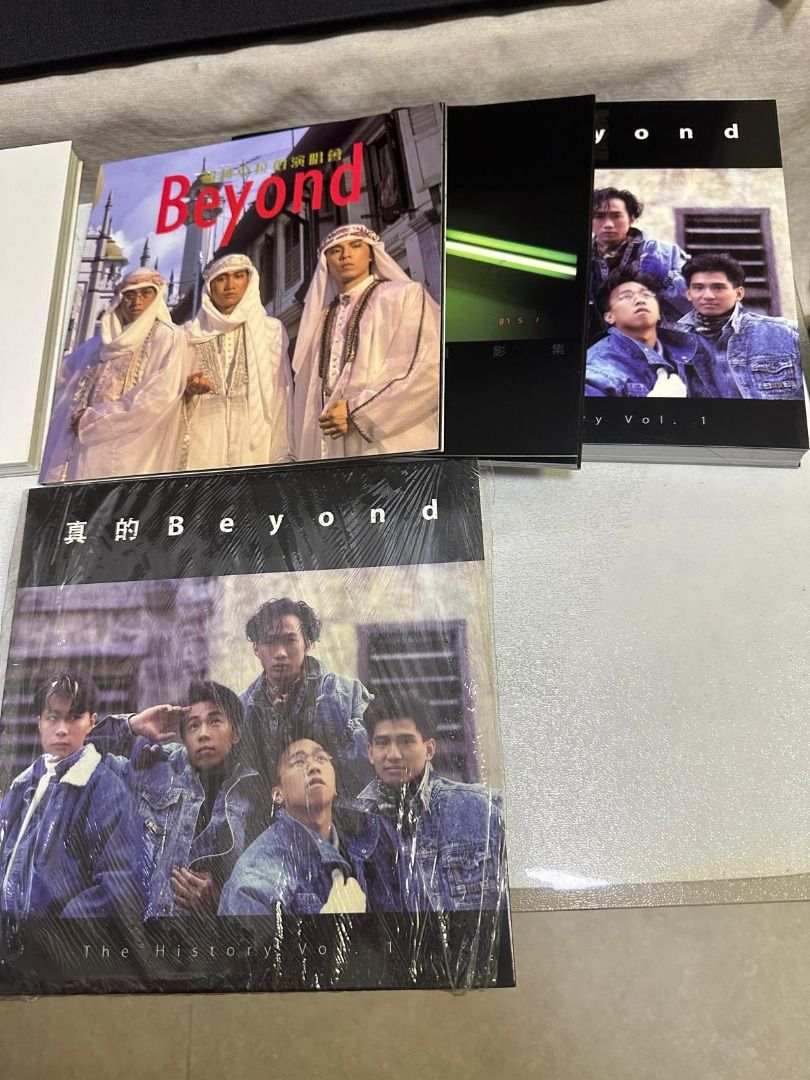 2013 年BEYOND 30周年追憶黃家駒紀念寫真, 興趣與生活, 音樂、樂器