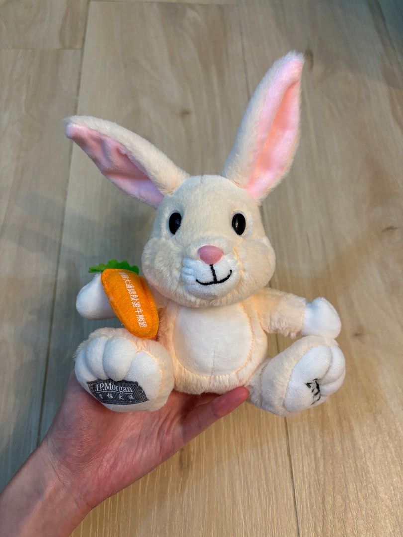 摩根大通農曆年公仔兔年, 興趣及遊戲, 玩具& 遊戲類- Carousell