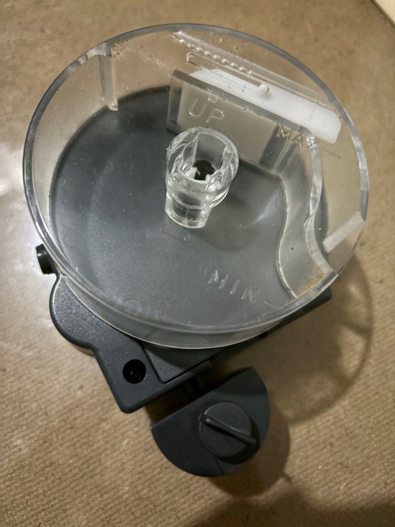 魚糧餵食機、魚缸大容量自動餵食、定時餵食器、自動投食魚投料機, 運動產品, 釣魚- Carousell