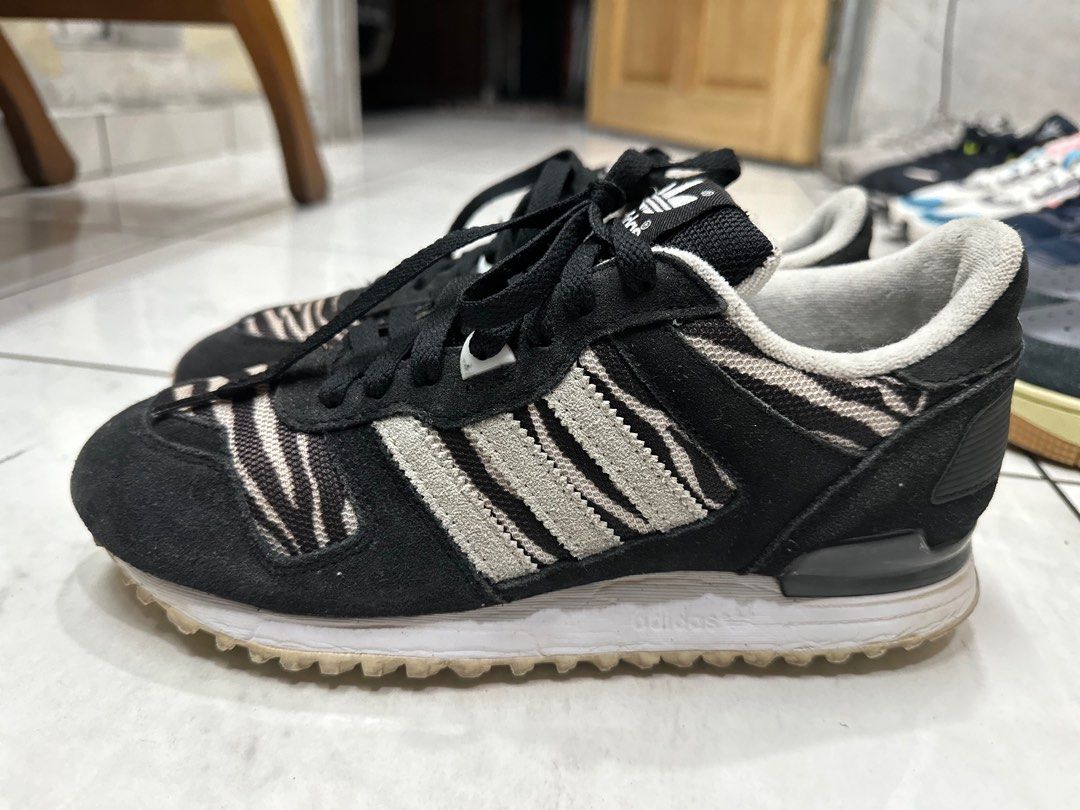 Adidas zx 700 zebra black best sale
