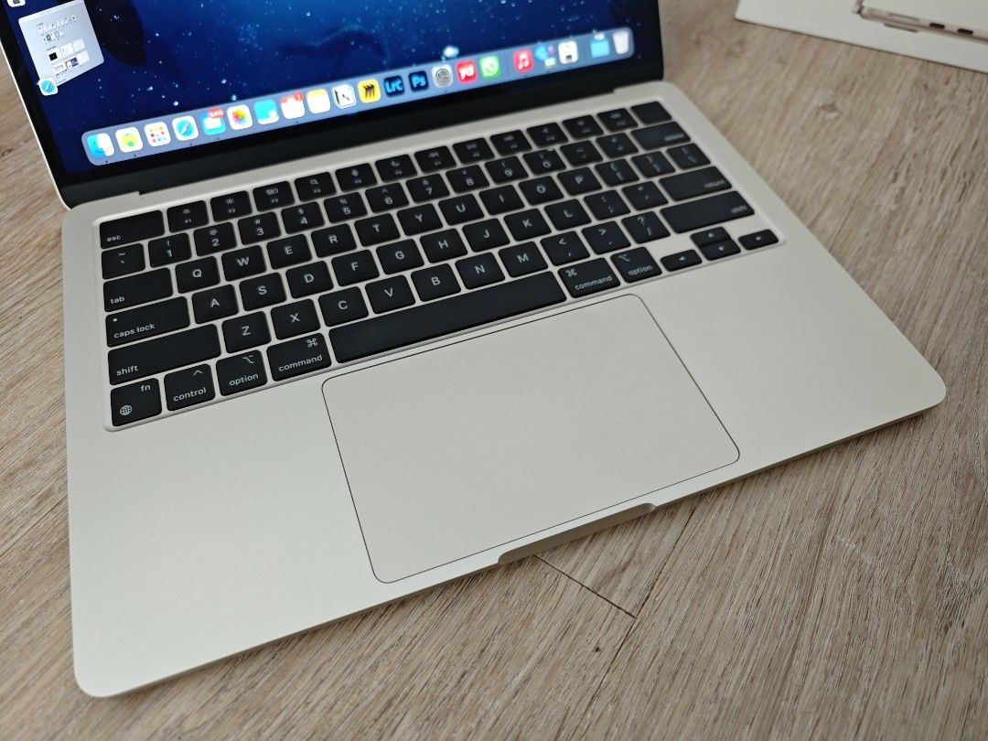 Apple Macbook Air 2022 M2 chip, Computers & Tech, Laptops