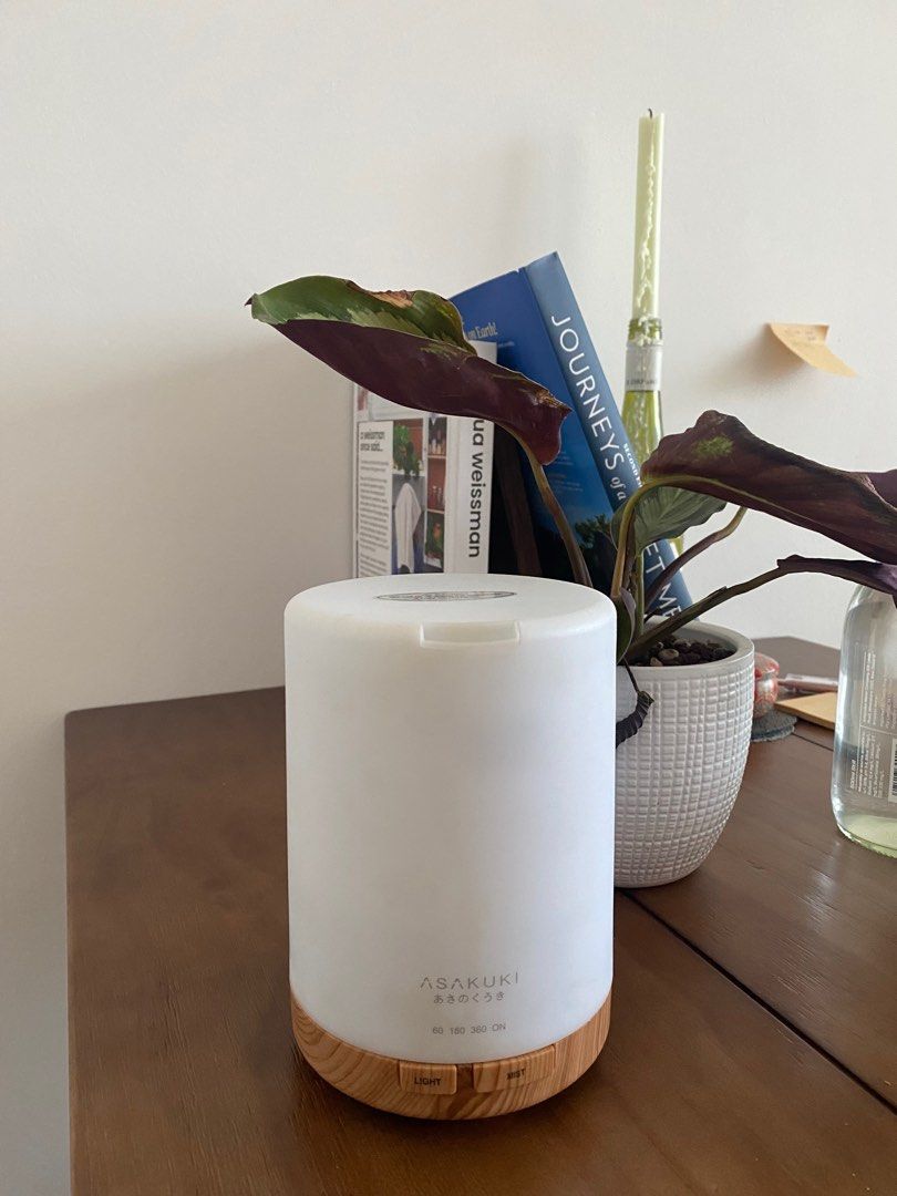 Asakuki Diffuser (Category: Air Purifiers & Dehumidifiers) located in Singapore. Submitted by parsnipss (Listing ID 1310095016, Image 1). Description: As picture.