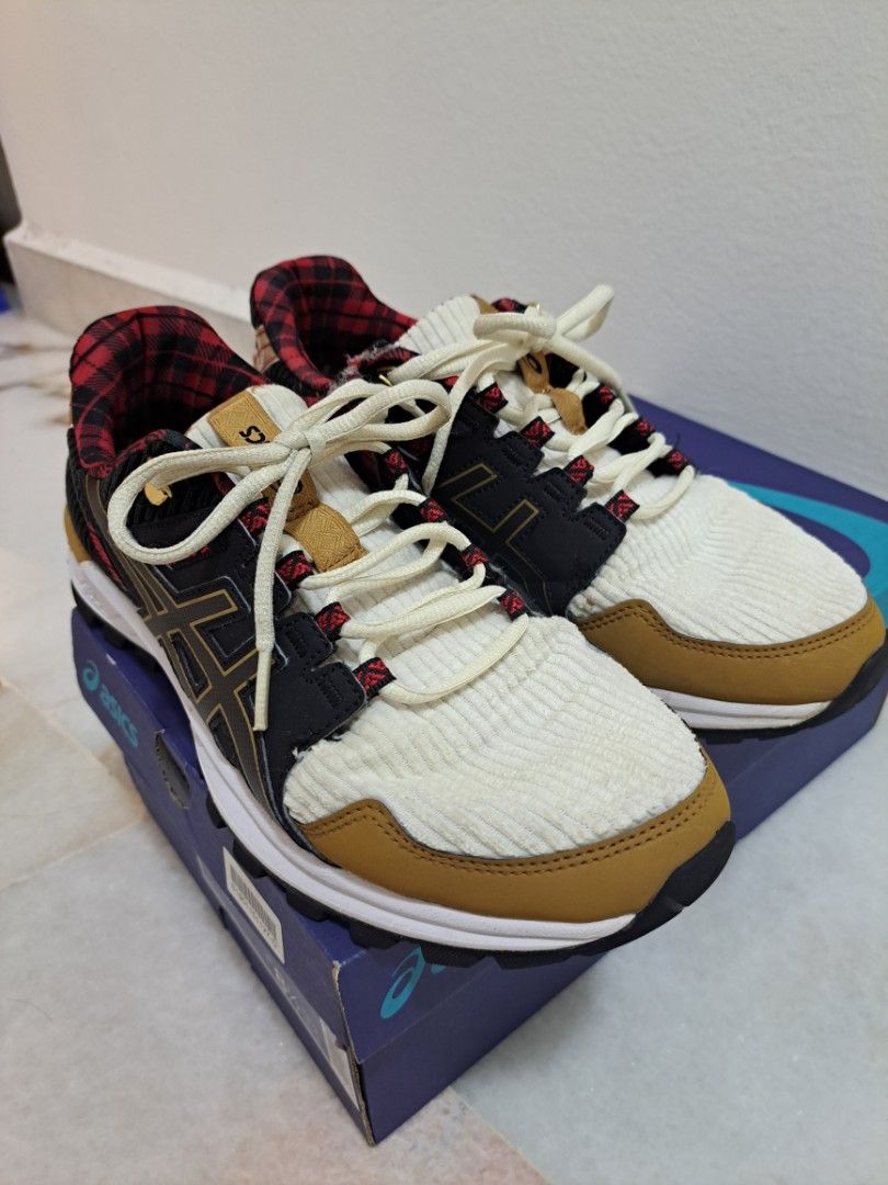 mens asic running shoes