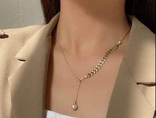 Authentic Pawnable Real 18k Saudi Gold- Assymetrical Leaf  Pearl Necklace
