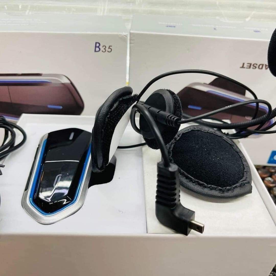 B35 BT Helmet Motorcycle Bluetooth Headsets Helmet Hindi siya pang INTERCOM Headset helmet only Motorbikes Motorbike Parts Accessories Helmets and other Riding Gears on Carousell