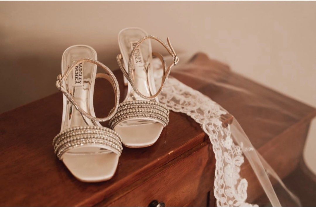Badgley Mischka Bridal Heels (Category: Heels) located in Catarman. Submitted by andeverythingnays (Listing ID 1310070187, Image 2). Description: Never worn With box and dust bag Bought for ₱9600 Rfs: mataas ang height ng heels para sa wedding gown ko Heel height: 3 3/4 Size: 7.5.