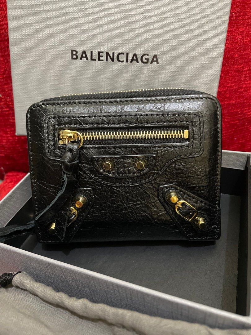 GET DISC 10 s d 40k Balenciaga Small Wallet zipper BB Barang Mewah Tas Dompet di Carousell