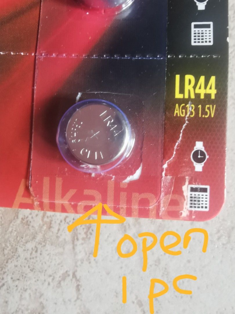 Button cell (Category: Batteries & Chargers) located in Singapore. Submitted by jlt325 (Listing ID 1310128794, Image 2). Description: Pairdeer-LR44(1 pc opened) expiry 08-2025 Mitsubishi - LR41 (1pc opened) ED 09/22 Mitsubishi -LR44(1pc opened) ED 09/22 Only $1 for Pairdeer, 2 mitsubishi FREE.