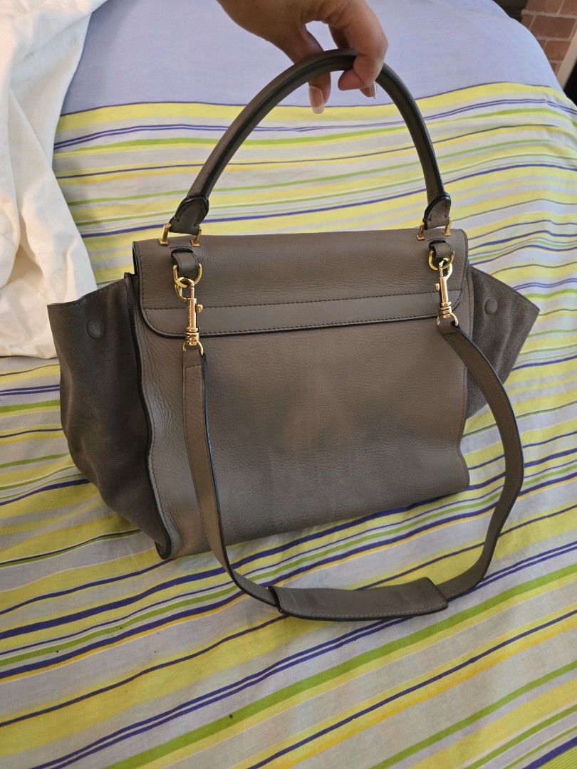 Celine Trapeze (Category: Luxury Bags & Wallets) located in Taguig. Submitted by closetdetoxmnl (Listing ID 1310104687, Image 3). Description: Celine Trapeze Leather inside needs to be covered wear and tear as stored for a long time w bag organizer w dust bag.