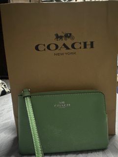 Coach wristlet wallet