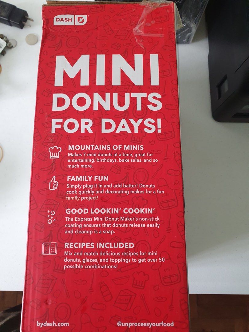 Dash Express Mini Donut Maker - Aqua (Category: Cookware & Accessories) located in Quezon City. Submitted by caeshh (Listing ID 1310209948, Image 2). Description: Dash Express Mini Donut Maker - Aqua - Bought in the US - Opened once for photo, never been used RFS: Declutter/won't be using .