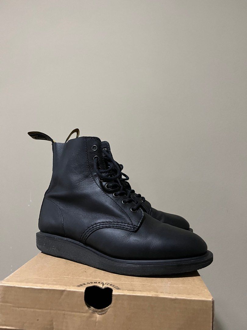Dr. Martens Whiton 8 Eyelet Black Softy Boots UK6