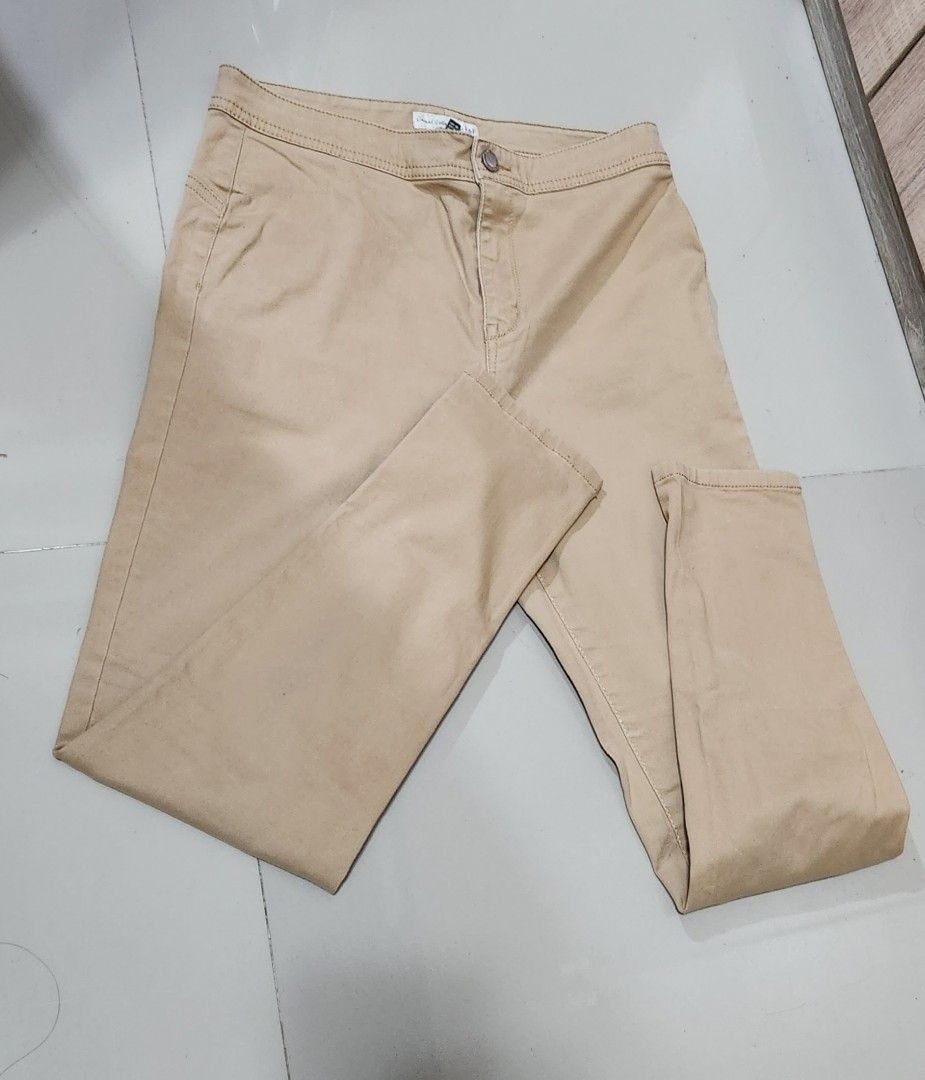 F&F Chinos (Category: Other Bottoms) located in Paranaque City. Submitted by pseumaidc (Listing ID 1310210716, Image 1). Description: .