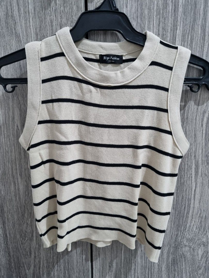 Flat Knit Stripe Tank Top (Category: Blouses) located in Paranaque City. Submitted by declutter_alex (Listing ID 1310181661, Image 1). Description: Makapal ang tela. Cute. RFS: Maliit sakin. Bought it online. Nasukat at nalabahan pero hindi nagamit..