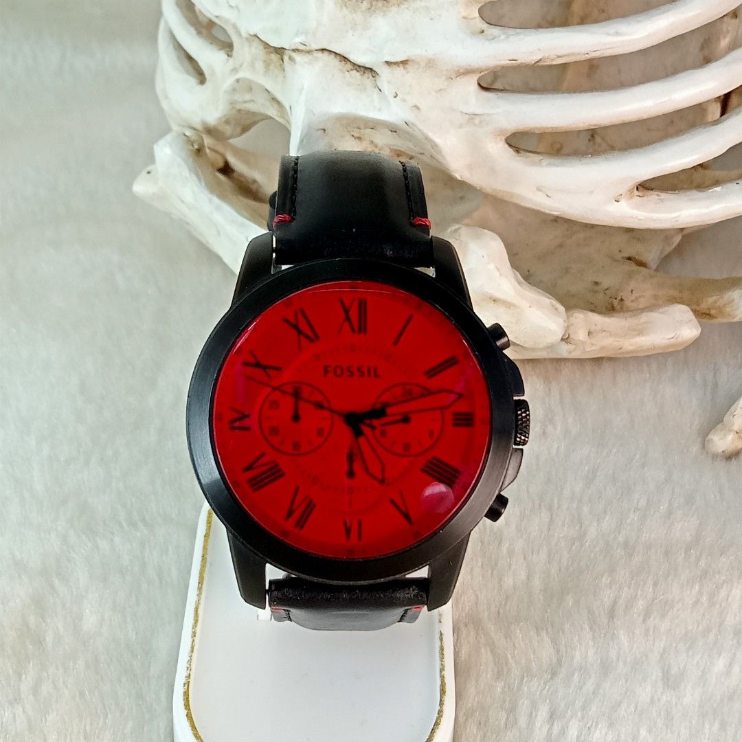 Fossil FS5242 Men s Watch Quartz Red Face Leather Black Strap Chronograph Not Functioning