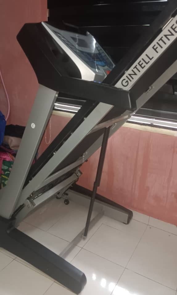 GINTELL CyberAIR Compact Treadmill FT460