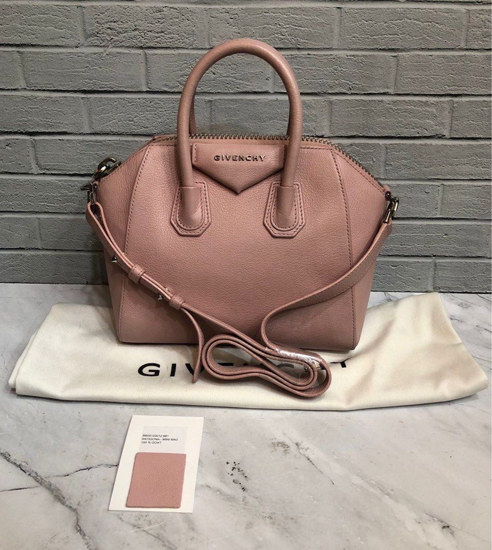 Givenchy Antigona small soft pink Size 28 x 22 x 18 cm Ps 60 cm Dustbag booklet longstrap sample leathers 16 5