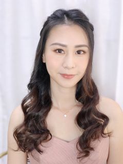 （分類：）位於 。 由 ngaling.makeup 提交（商品編號 1308730131，圖片 1）。簡介： 。