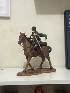 Ichiban Kuji Eren in Horse figure (old scouts uniform)