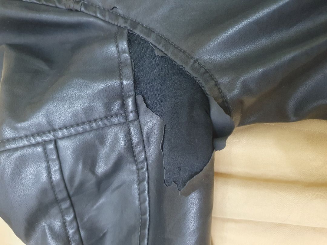 Jeans By Buffalo Men's Leather Jacket (Read The Description) (Category: Coats, Jackets and Outerwear) located in Quezon City. Submitted by assortedfindsph (Listing ID 1310177734, Image 2). Description: "Post will be marked as sold once item is sold." Selling a Buffalo men's leather jacket for 250 (Fixed Price). Price is non-negotiable. Worn only once. Size: Large. Issue: Wear and tear naiwan ng matagal sa storage room (see pictures). Bawal sa mas